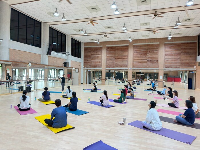 【成果報告】🎼《身心調頻：在音樂與呼吸中重整能量》— 紓壓瑜珈課 🧘🏻🤸‍♂️圖片