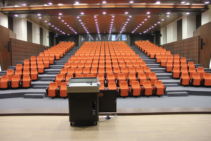 Wheelchair seating in Kwang Chung Conference Hall圖片