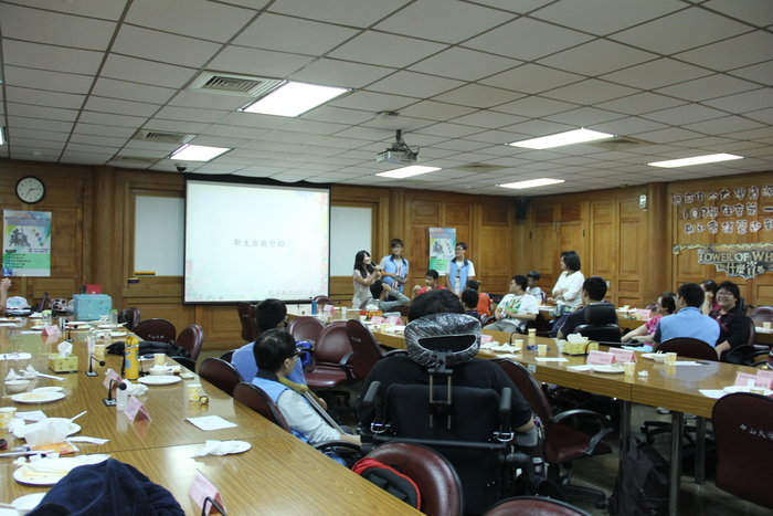 103學年度第1學期資源教室期初會議暨迎新活動圖片