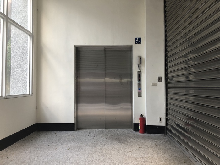 Elevator (requires access card)圖片