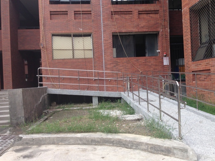 Ramp toward the Building of Electrical Engineering圖片