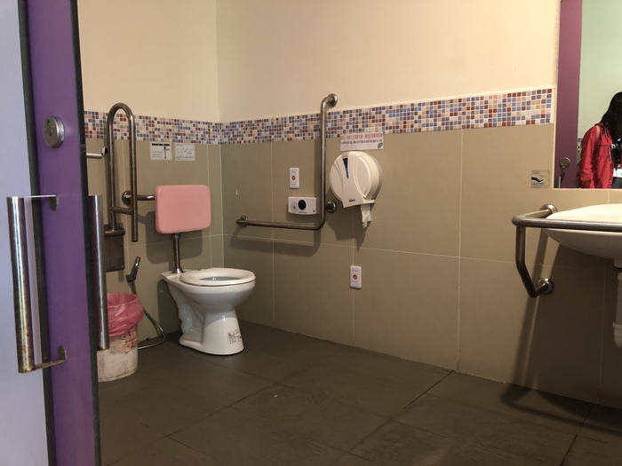 Accessible restroom (near CM1035)圖片