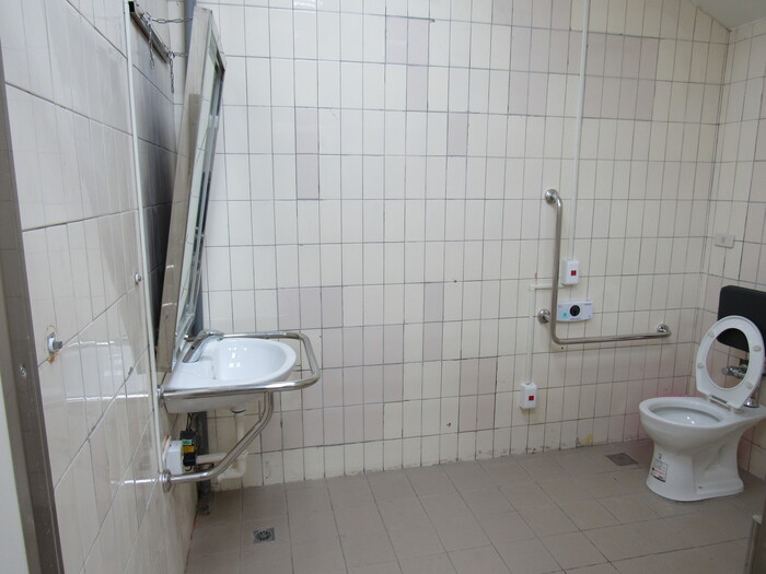 男女共用無障礙廁所(於1樓)