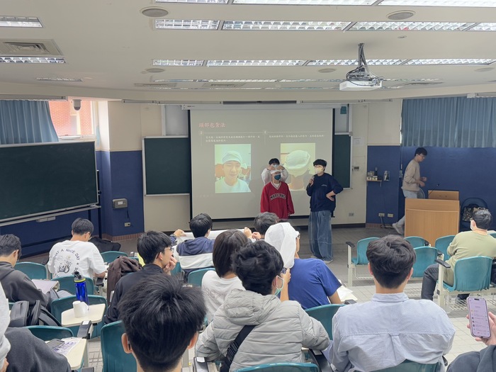 【活動成果】12/13   急救與自救-三角巾包紮法講座(含實作練習) 活動成果圖片